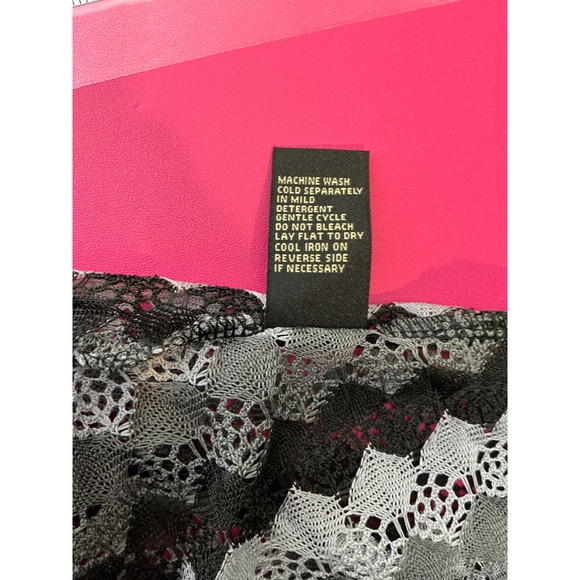 Diane Gilman Womens Peplum Top Sz 3X Black‎ Gray Lace Chevron Artsy Boho Mod - Picture 5 of 8